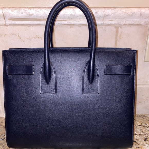 Saint Laurent Handbag - Picture 2 of 6